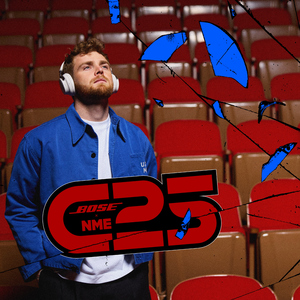 日本乱伦中文字幕
